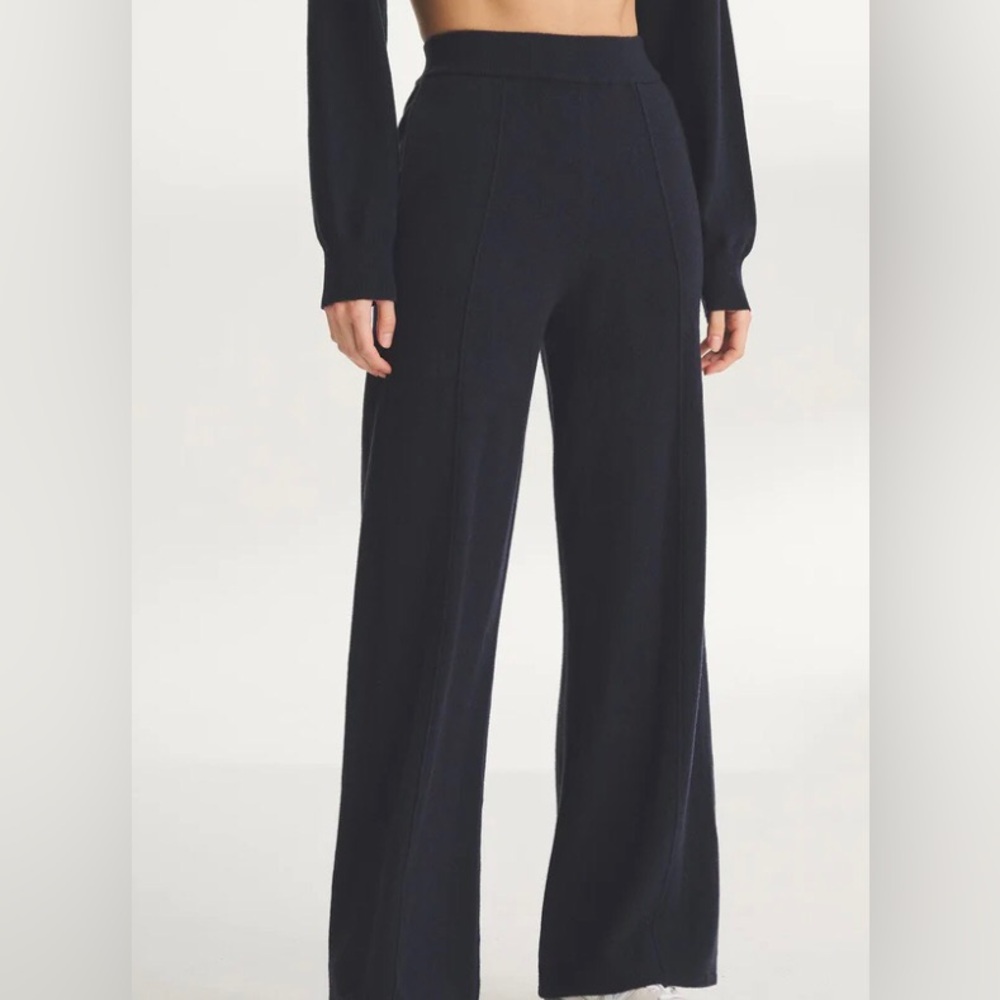 black cashmere pants with pockets. NEW